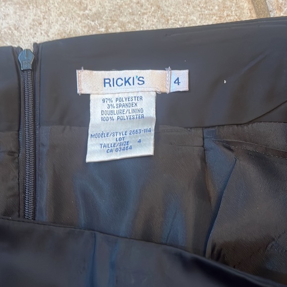 Fantastic black skirt - Picture 5 of 8